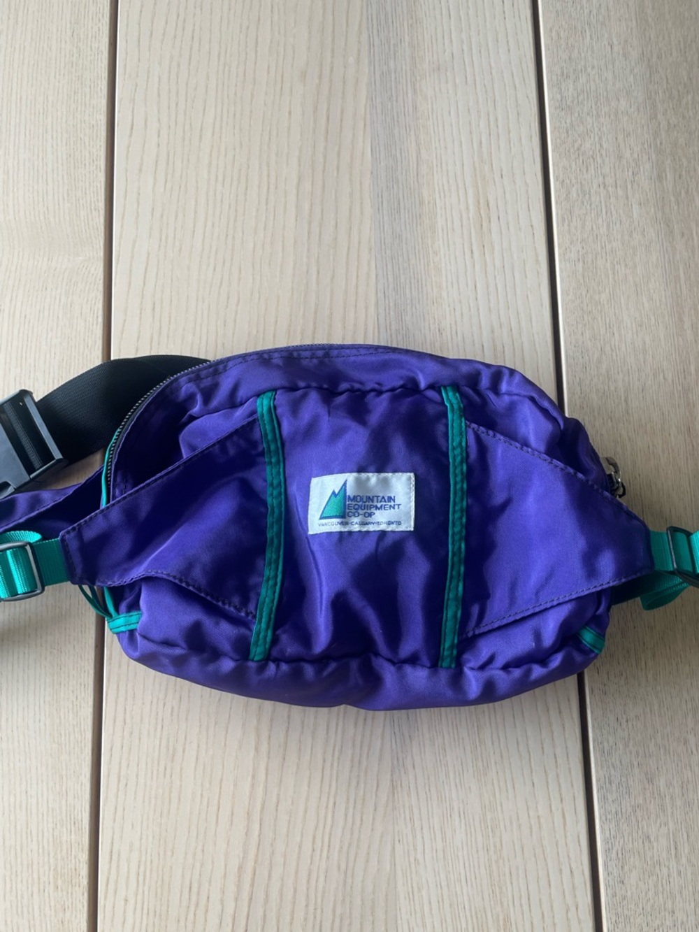 MEC Vintage Extra Large hiking Fanny Pack 80’s retro colours xl hiking bag